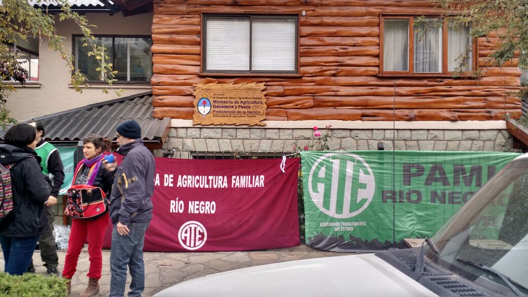Bariloche: ATE protestó contra el vaciamiento y los despidos en Agricultura Familiar