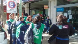 La protesta de los trabajadores del Cementerio de Cipolletti durante esta semana, fue el anticipo de una movilización mucho más amplia em la semana entrante.