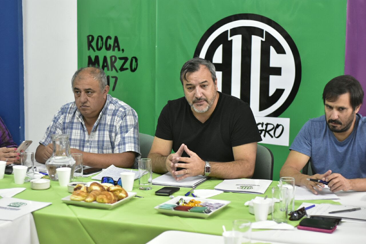 Salarios: Plenario de ATE votó tres días de paro y exige la destitución del diputado Rubén López