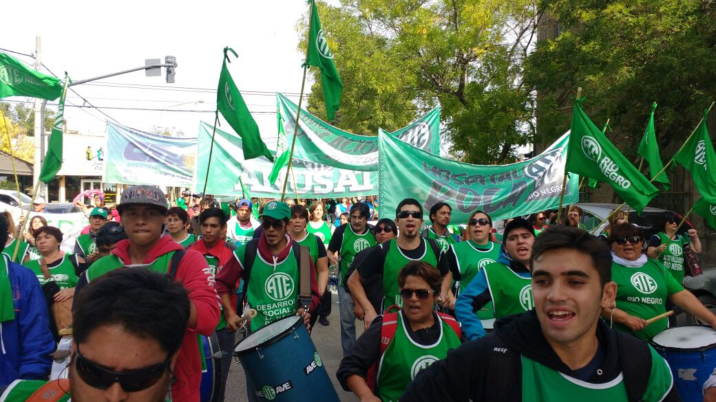 Salarios: hoy ATE para en toda la provincia y protesta en Salud, Desarrollo Social y Educación