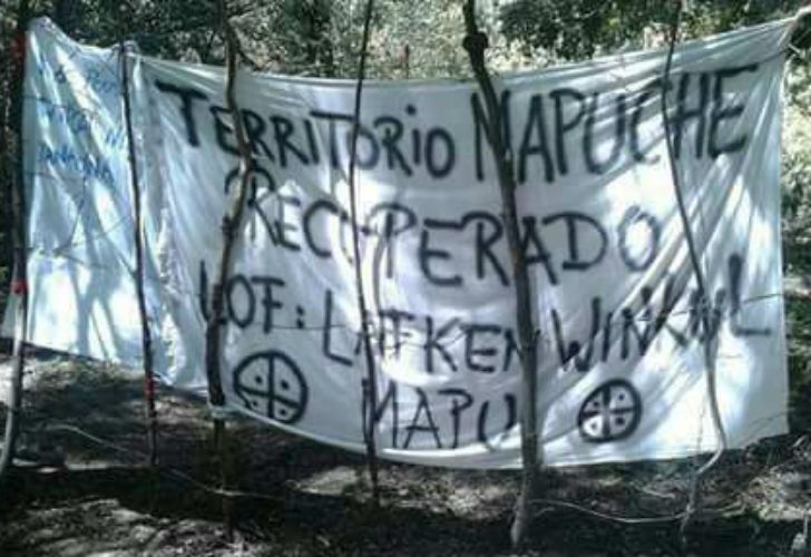 Importante│ Desalojan y reprimen a comunidad mapuche integrada por dirigente de ATE, en Villa Mascardi