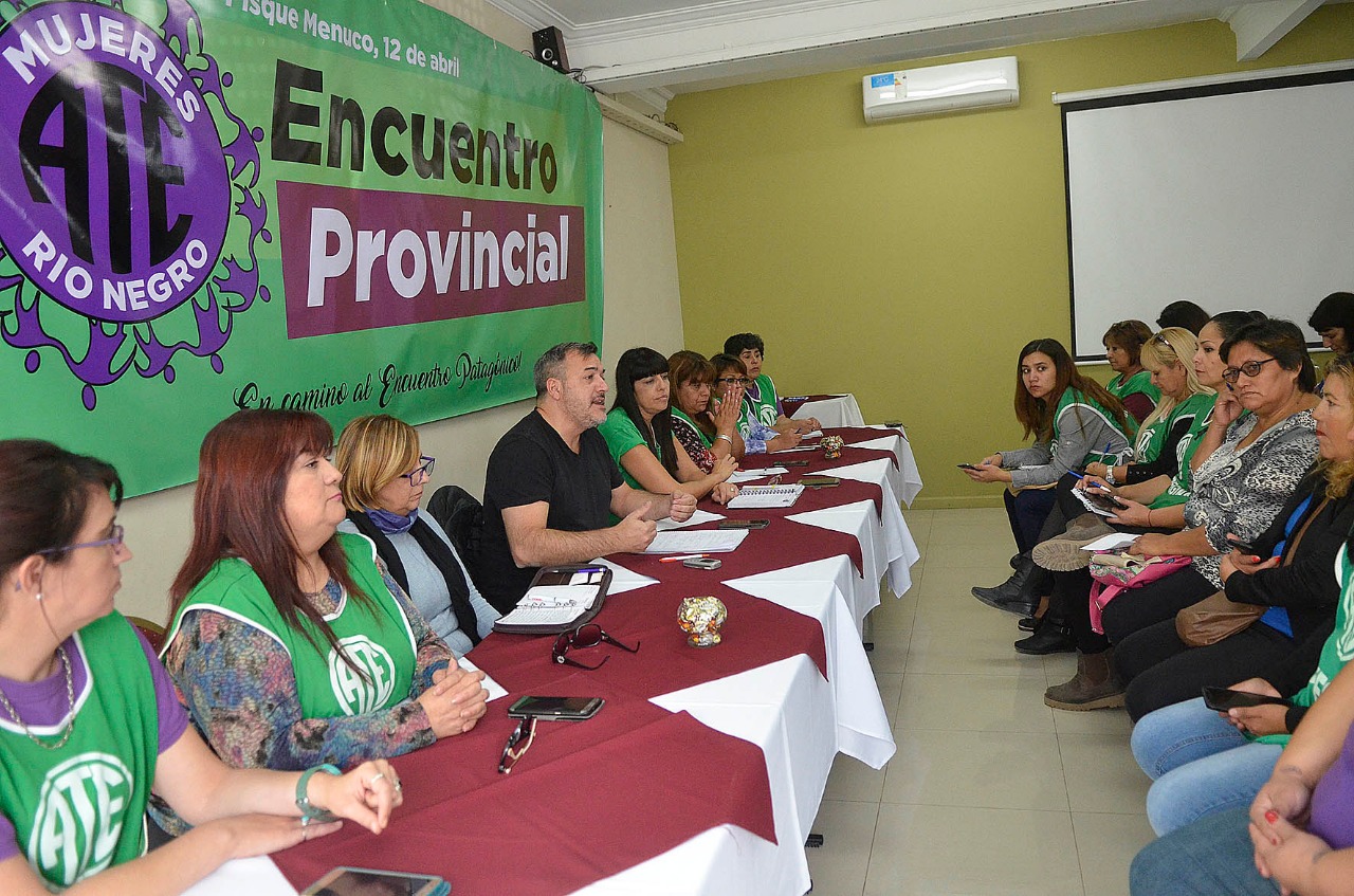 Con amplia participación ATE dio inició al Encuentro Provincial de Mujeres en Roca