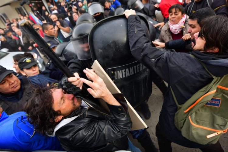 ATE repudia la feroz represión desatada sobre trabajadores/as en Chubut 