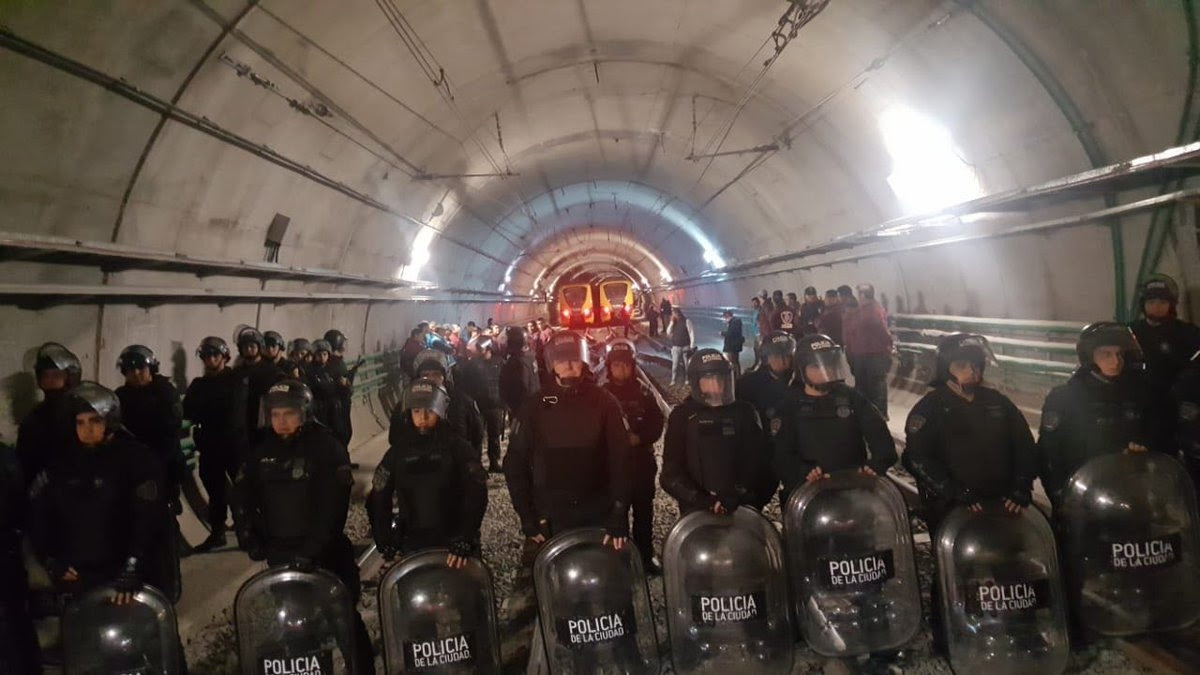 La CTA Autónoma repudia violenta represión a los/as trabajadores/as del subte en Buenos Aires