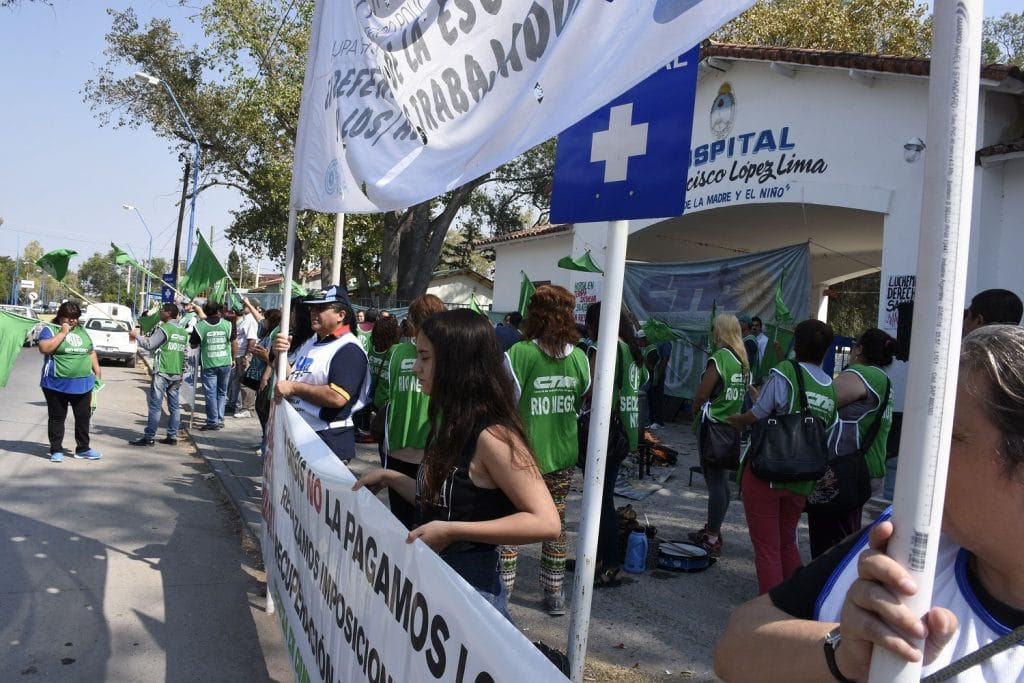 Roca | ATE denuncia violenta respuesta a los reclamos de los trabajadores en el Hospital López Lima