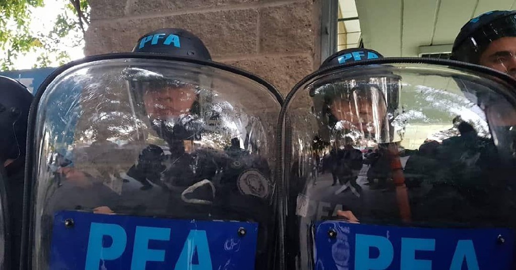 URGENTE | Policía Federal intenta reprimir y ATE ratifica sus medidas de fuerza