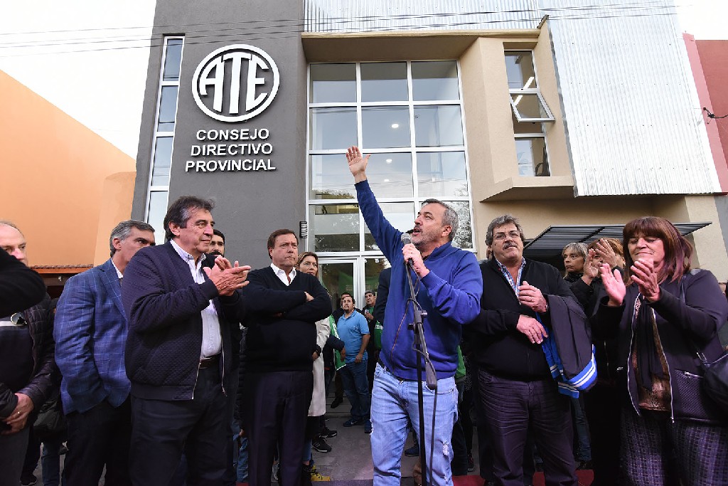 En acto de ATE, Weretilneck anunció la creación del convenio colectivo para los estatales