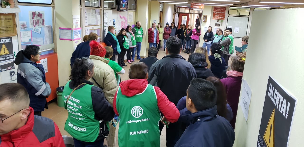 Sierra Grande | ATE logra la reincorporación de los médicos despedidos y levanta medidas