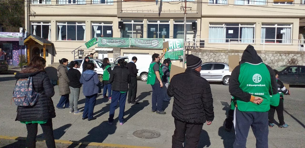 Bariloche | Desde las 9 ATE protesta contra el vaciamiento del IOSFA 