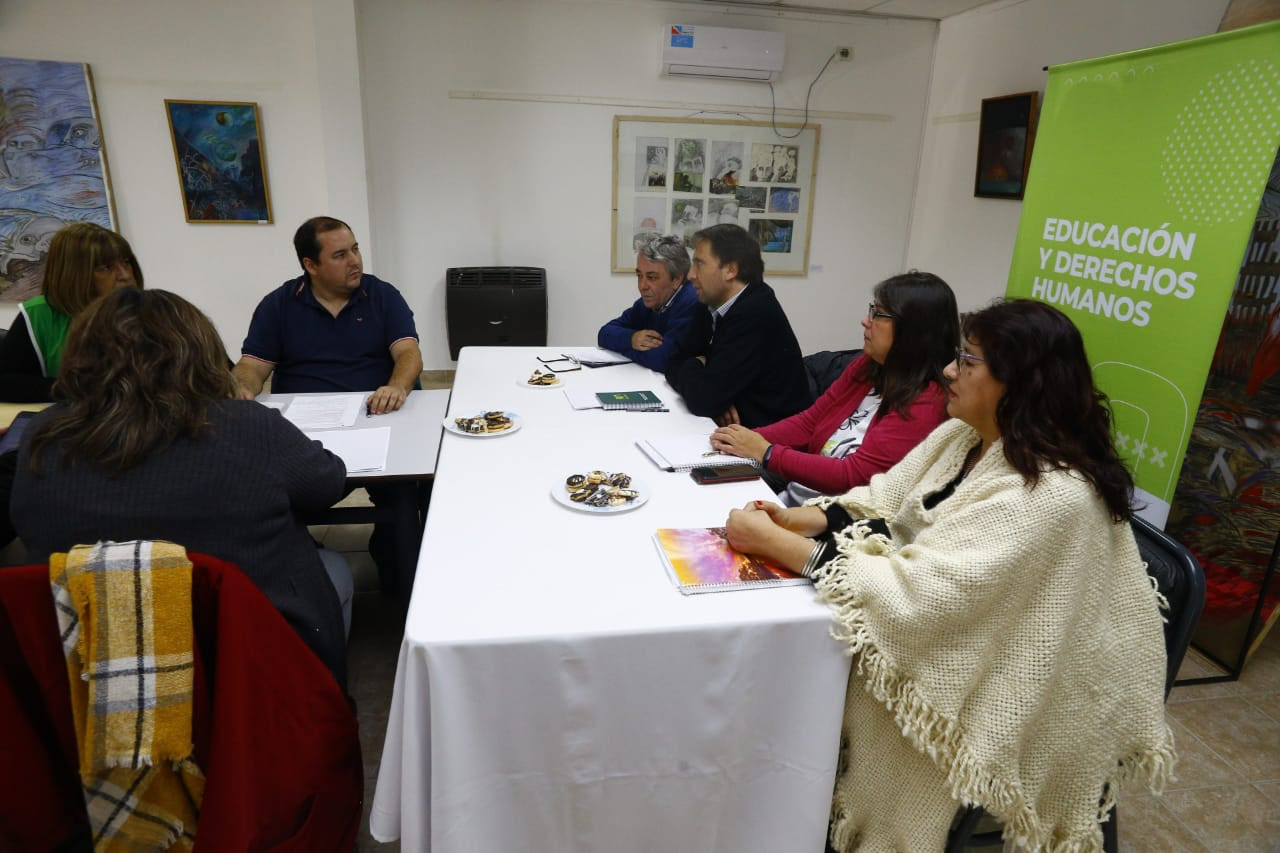 EDUCACIÓN | En reunión con Núñez ATE logra regularizar a porteros con horas cátedras
