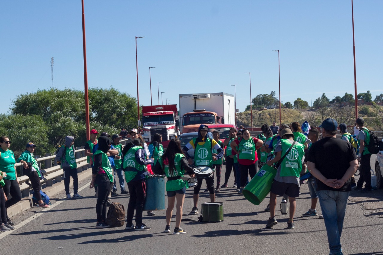 Con paro total ATE reclamó estabilidad laboral en la provincia