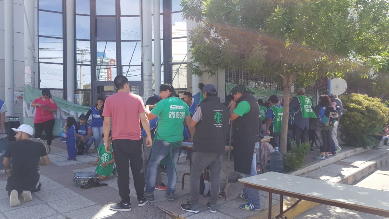 ATE no cesa las protestas en todas las oficinas de PAMI