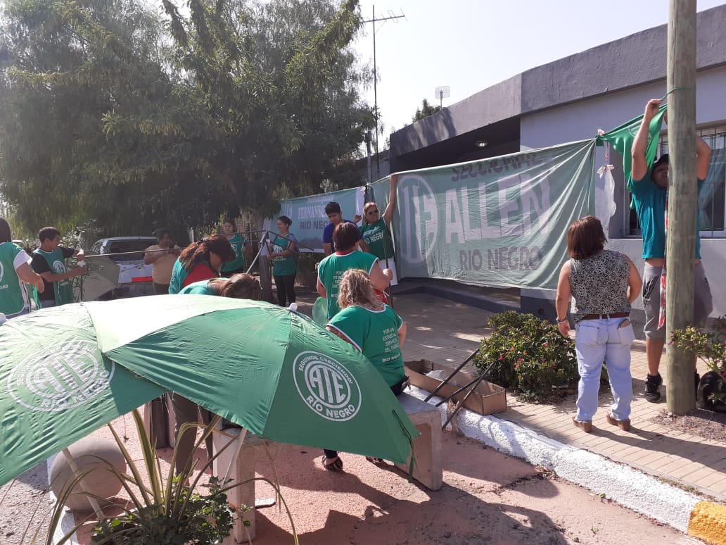 Fernández Oro | ATE inicia protesta en el Concejo Deliberante por violencia de género