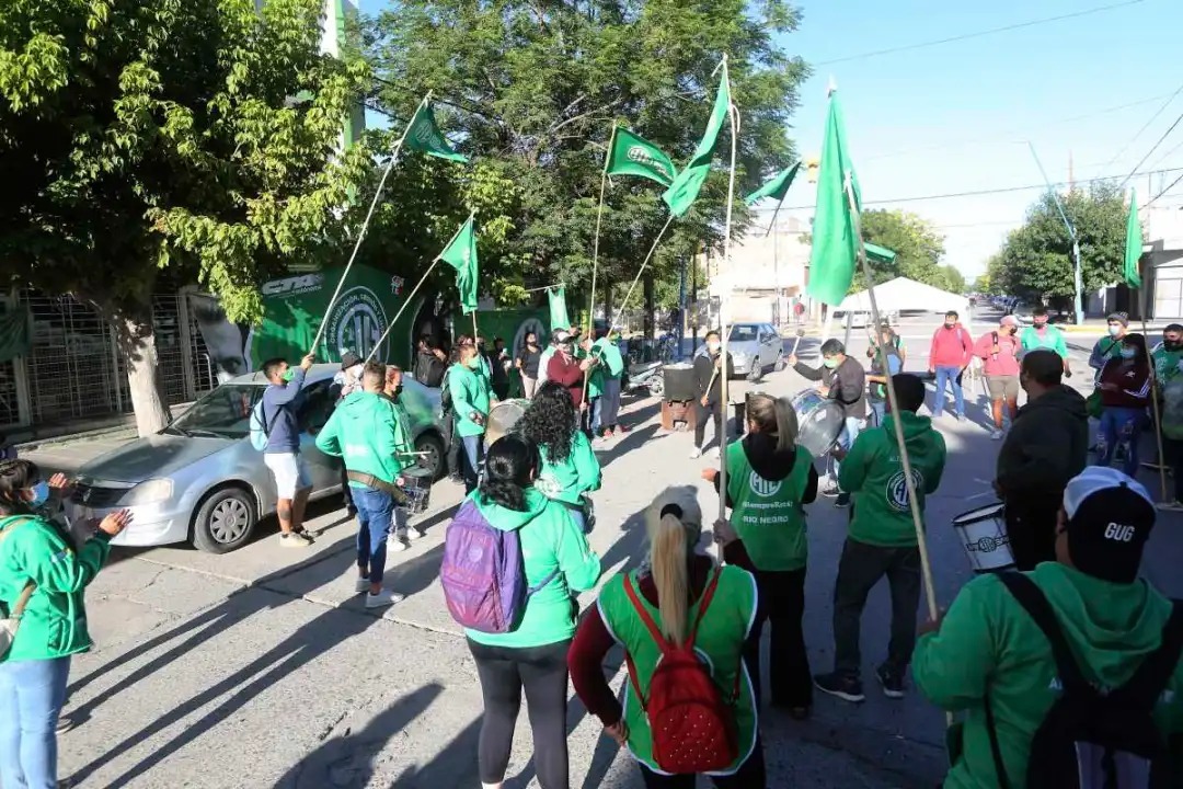 Educación | El lunes pagan deuda a porteros y ATE levanta la protesta