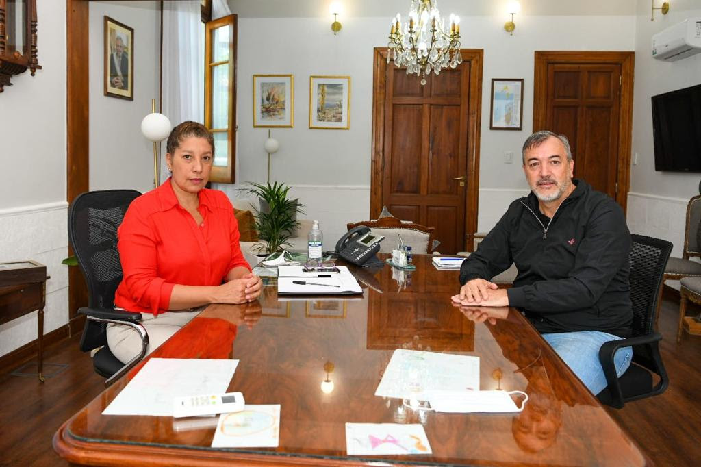 VIEDMA | Carreras y Aguiar acordaron un 100% de aumento en las asignaciones familiares y descanso de 7 días para el personal de salud