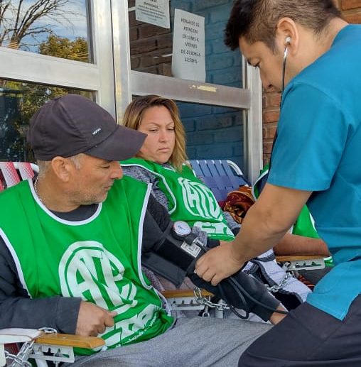 Lamarque I ATE responsabiliza al intendente Hernández por la integridad de los trabajadores encadenados tras su despido