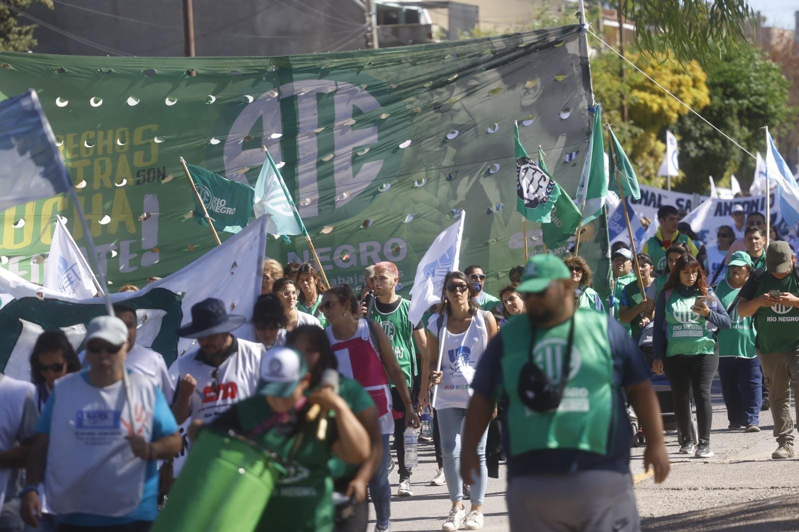 ATE para en Río Negro en rechazo a la ley bases y el decreto 70/23